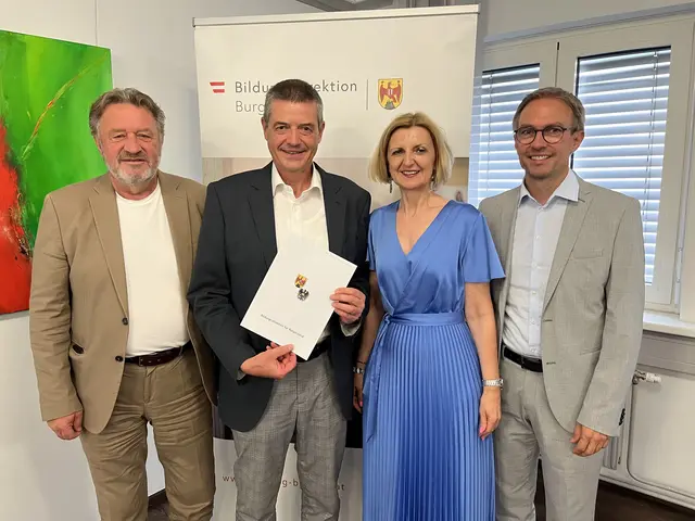 40-jähriges Dienstjubiläum:  Bildungsdirektor Alfred Lehner, Direktor Wilfried Lercher, Sandra Steiner und Jürgen Neuwirth | Foto: HTL Pinkafeld