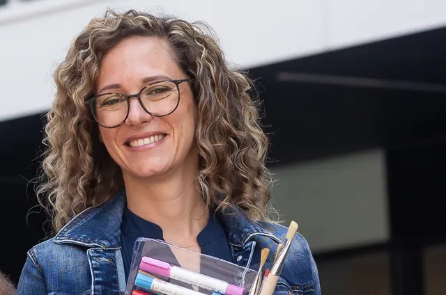 Natalie Schlag sorgt in ihrer VHS-Zweigstelle Deutschlandsberg nicht nur für eine riesige Themenvielfalt, sondern auch für geschmeidige organisatorische Abläufe. (Foto: Graf-Putz/AK)
