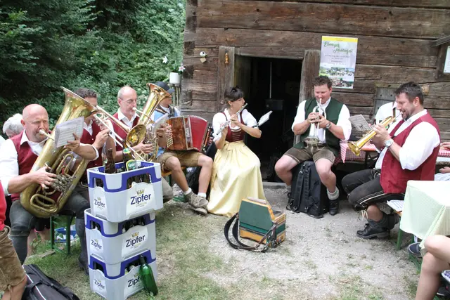 Auch musikalische Unterhaltung wird geboten.