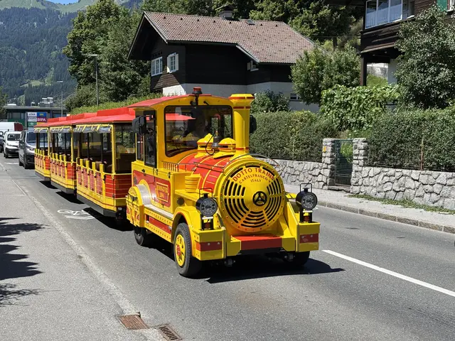 Der Bummelzug verkehrte an allen drei Tagen zwischen dem Messe-Parkplatz am ehemaligen RTW-Gelände und dem Reuttener Zentrum. | Foto: MeinBezirk/Günther Reichel
