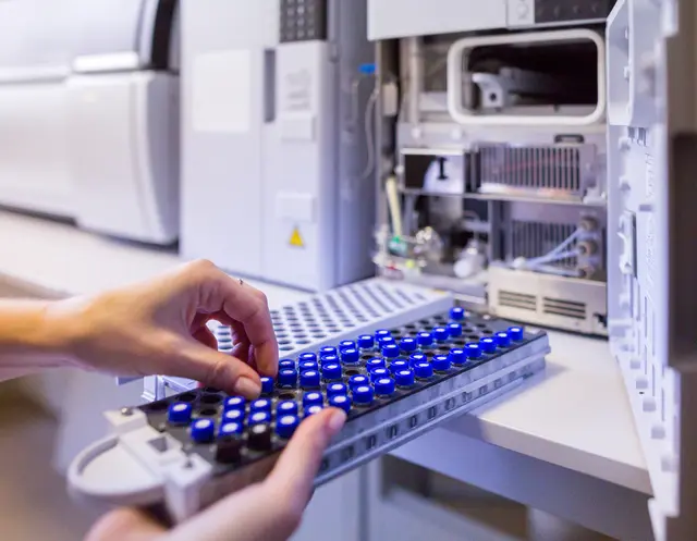 Die sogenannte RAIN-RFID-Technologie ermöglicht es, Medikamente automatisch zu identifizieren und entlang der gesamten Lieferkette zu verfolgen. | Foto: NXP