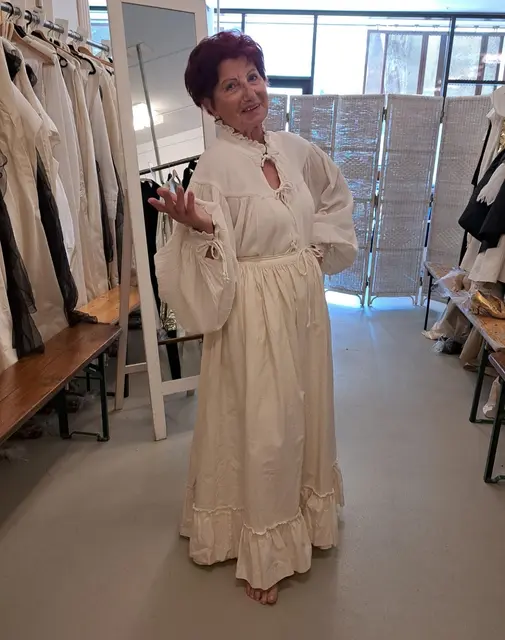 Das weiße Engel-Outfit passte Margit nicht. 