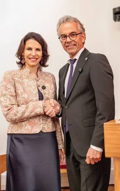 Am Mittwoch, 15. Juli 2026, wurde Christoph Brandstätter (ÖVP) neuer Vizebürgermeister der Stadt Salzburg. Die offizielle Angelobung erfolgte im Rahmen einer Gemeinderatssitzung in die Hand von Landeshauptfrau Karoline Edtstadler. | Foto: Stadt Salzburg/Wildbild
