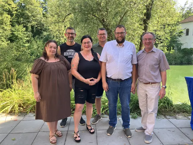 (v.l.n.r.) Silvia Nagler, David Rosensteiner, Andrea Rosensteiner, Manfred Huber, Robert Huber und Maximilian (Max) Bürstmayr.