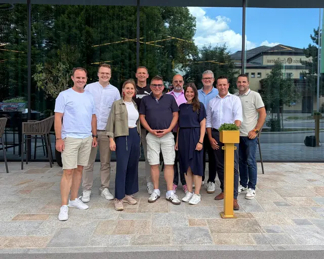 Mitglieder der Superior Hotels Mühlviertel (v. l.): Alexander Pilsl (Hotel Guglwald), Alexander Hüttmannsberger (Königswieser Hof), Eva-Maria Pürmayer (Genießer- und Wellnesshotel Bergergut), Christian Grünbart (Hotel Aviva), Dietmar Hehenberger (Impulshotel Freigold), Christian Kölling (Spa Hotel Bründl), Evelyn Wögerbauer (Impulshotel Freigold), Markus Obermüller (TVB Mühlviertel), Christian Altenhain (Falkensteiner Bad Leonfelden), Peter Gruber (Inns Holz &amp; Hotel Almesberger), nicht am Bild: Loxone Campus. | Foto: TVB Mühlviertel