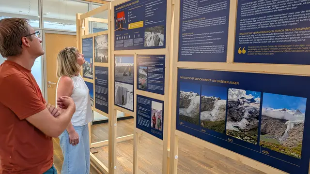 Eine Zeitreihe mit Gletscherfotos verdeutlicht die Auswirkungen des Klimawandels im Hochgebirge. | Foto: NPHT/Kurzthaler