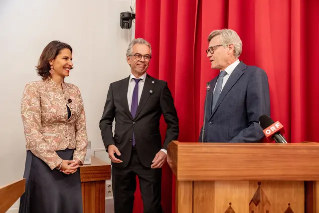 Am Mittwoch, 15. Juli 2026, wurde Christoph Brandstätter (ÖVP) neuer Vizebürgermeister der Stadt Salzburg. Die offizielle Angelobung erfolgte im Rahmen einer Gemeinderatssitzung in die Hand von Landeshauptfrau Karoline Edtstadler. | Foto: Stadt Salzburg/Wildbild