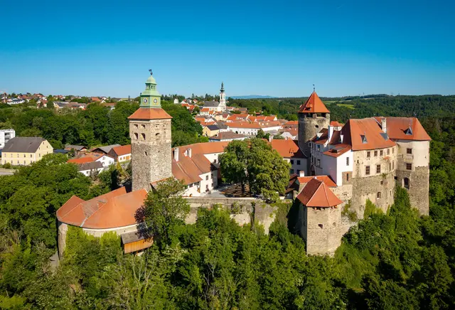 Coole, dicke Mauern: Die Friedensburg Schlaining  | Foto: Andi Hafenscher