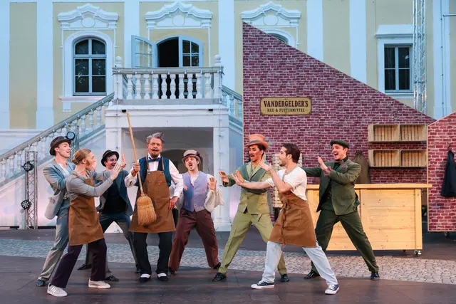 Die Proben für den Musical-Evergreen HELLO, DOLLY! auf der Open-Air-Bühne in Langenlois laufen auf Hochtouren | Foto: Barbara Palffy