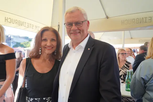 Eisenstadts Bürgermeister Thomas Steiner mit seiner Frau Andrea. | Foto: Jennifer Flechl / MeinBezirk