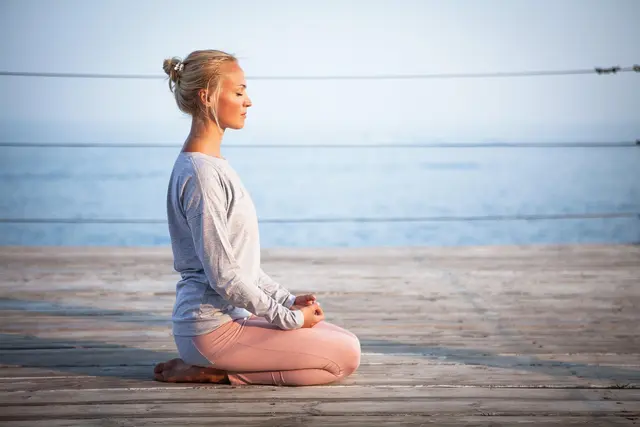 Selbstfürsorge ist wichtig: Wer auf sich selbst gut acht gibt und sich Pausen gönnt, tut viel für seine Gesundheit.  | Foto: Srresume/Pixabay