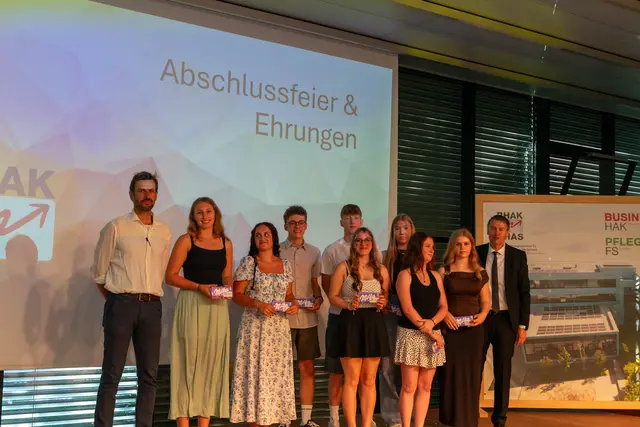 Auszeichnungen für die 3AK | Foto: BHAK/BHAS/PFLEGE.FS Schwaz