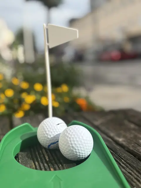 Minigolf: Spaß und gute Laune statt Platzreife. | Foto: Staudinger