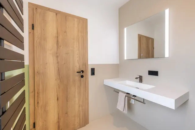 Badezimmer mit Stil: Alle Räume wurden mit viel Liebe zum Detail eingerichtet. | Foto: Christoph Draxl