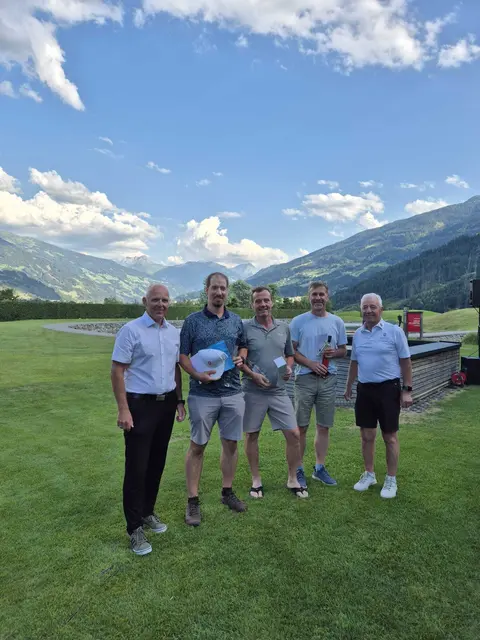Nettoklasse A, vl. Harald Rainer, Jakob Wildauer, Hannes Hell, Klaus Buttenhauser, Helmut Stock.jpeg | Foto: Golfclub Zillertal Uderns