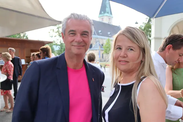 Stadtrat Franz Haigl mit Hospiz-Koordinatorin Christa Ludwig. | Foto: Manfred Wlasak