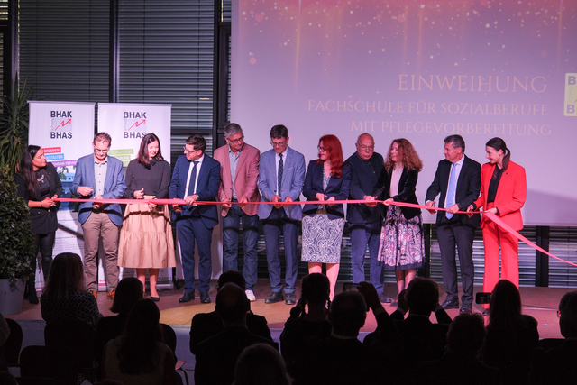 125 Jahre - Neueröffnung PFLEGE.FS