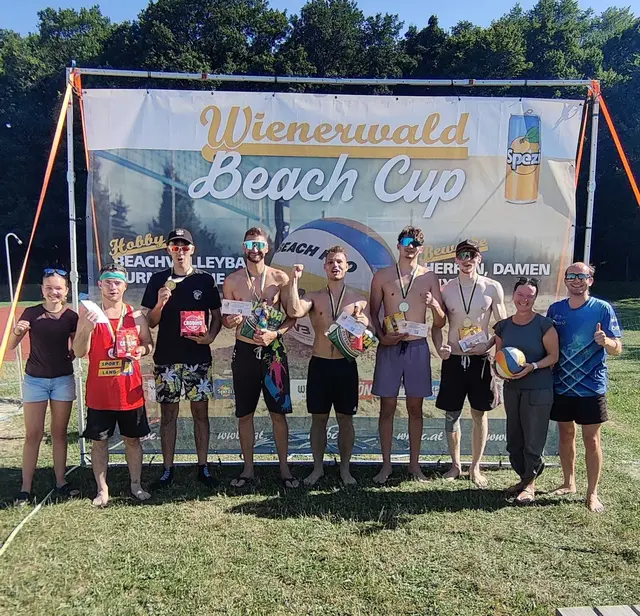 Siegerehrung der Herren beim Wienerwald Beach Cup. | Foto: zVg