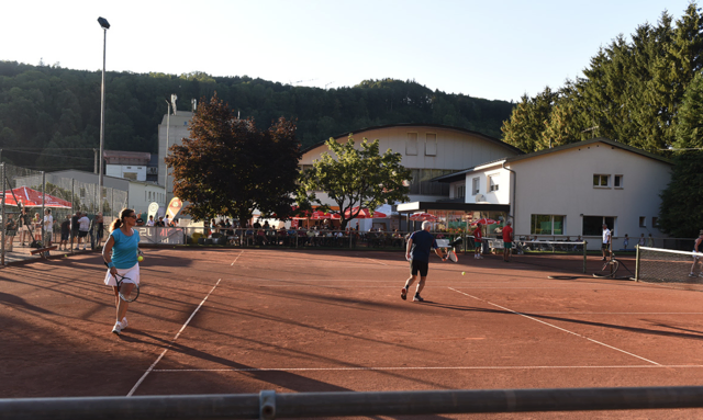 Von 5. bis 16. August richtet der TC ESV Feldkirch den 41. Montfortcup aus. Mehr als zweihundertfünfzig Teilnehmer aus neunzehn Tennisvereinen sowie rund zweitausend Besucher werden zum traditionsreichen Tennisturnier erwartet. | Foto:  Fotoclub ESV Feldkirch