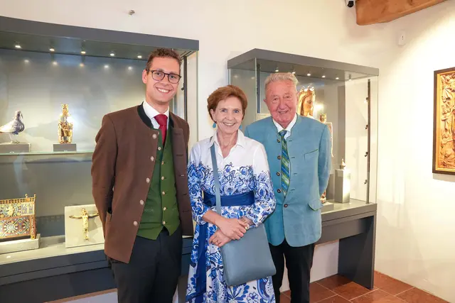 v.l.n.r.: Andreas Herzog (Kustos und Obmann Bergbau Museum Leogang), Landtagspräsidentin Brigitta Pallauf und Hermann Mayrhofer (Ehrenobmann und Kuratoriumsvorsitzender Bergbau Museum Leogang). | Foto: Land Salzburg/Neumayr/Hölzl