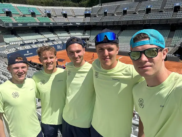 (v.l.) Christopher, Tobi, Luca, Leon und Yannick hoffen auf Spanien als neuen Weltmeister. | Foto: MeinBezirk