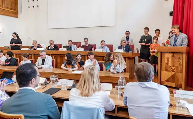Die Kinderstadt-Regierung von Mini-Salzburg besuchte den Salzburger Gemeinderat.  | Foto: Stadt Salzburg/Wildbild