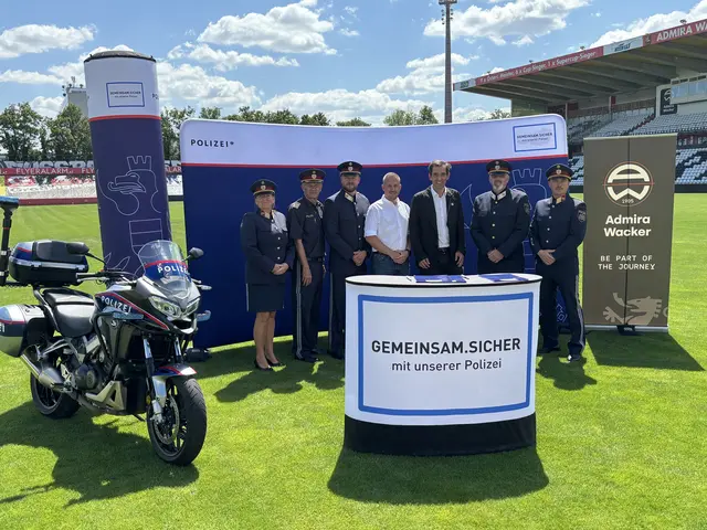 Initiiert vom Mödlinger Bezirkspolizeikommando wird die Admira als erster österreichischer Profifußballverein Teil der Initiative „GEMEINSAM.SICHER mit der Polizei“. | Foto: Hirss