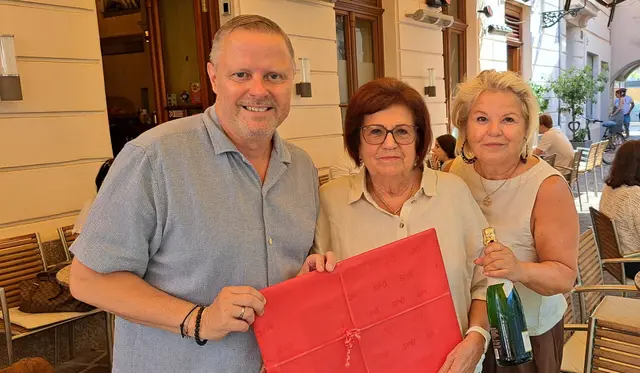 Hoher Besuch zum 80-er für Judith Schober. | Foto: Stadt Wiener Neustadt