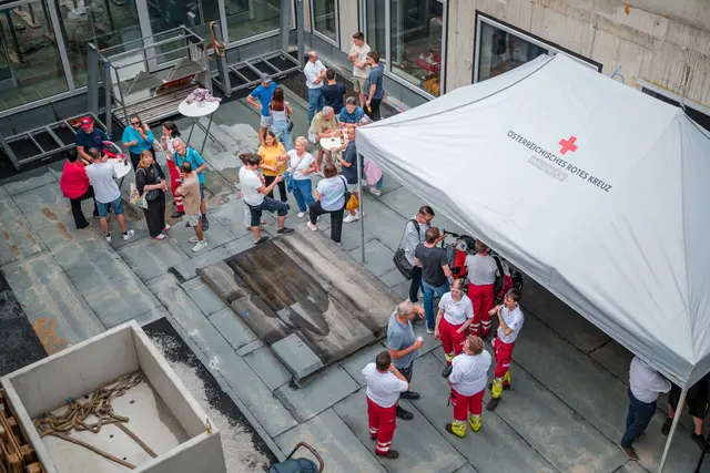 Feiern und Vorfreude auf das neue Rotkreuz-Zentrum in Innsbruck. | Foto: Bernhard Stolz/Rotes Kreuz Innsbruck