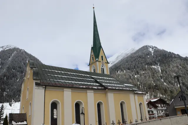 Die Parrkirche zum Heiligen Nikolaus in der Gemeinde Ischgl. | Foto: Thomas Seelos
