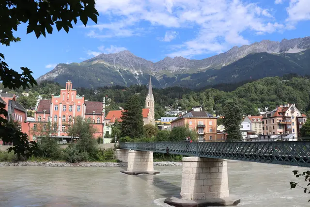 Brücken zählen zur kritischen Infrastruktur der Stadt. Das neue Videosystem unterstützt ihre Überwachung im Hochwasserfall. | Foto: Stadt Innsbruck