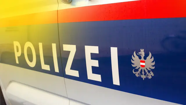 Bei den Tatverdächtigen handelt es sich um zwei Männer, 24 und 25 Jahre alt, und einer Frau im Alter von 28 Jahren (Symbolfoto) | Foto: stock.adobe.com/at/Aron M - Austria