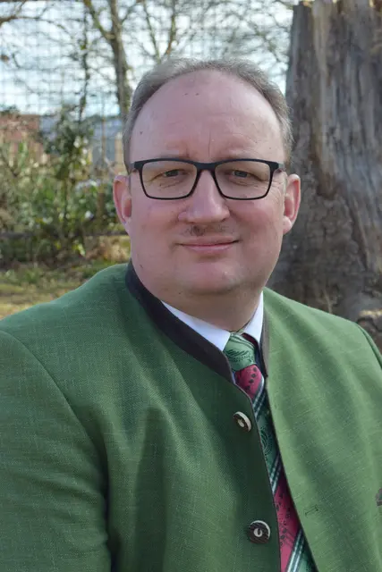 Ernst Haring, Bürgermeister der Gemeinde Oberhaag, freut sich, dass die Mondscheinwanderung heuer wieder organisiert wird. | Foto: Gemeinde