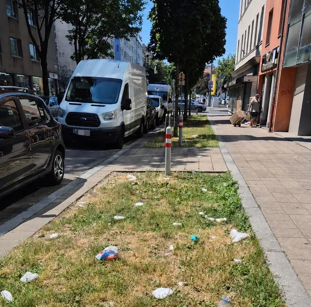 Das Grätzl des Favoritners war von Müll übersät. Der Engagierte räumte auf, doch der saubere Zustand hielt nicht lange. | Foto: zVg
