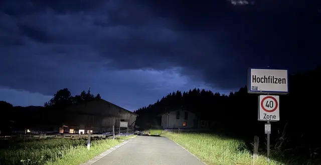 Vor einem Bauernhof in Hochfilzen kam es am Donnerstag zu einer Hundeattacke: eine 60-jährige Frau erlitt Verletzungen an Beinen und Armen. | Foto: ZOOM.Tirol