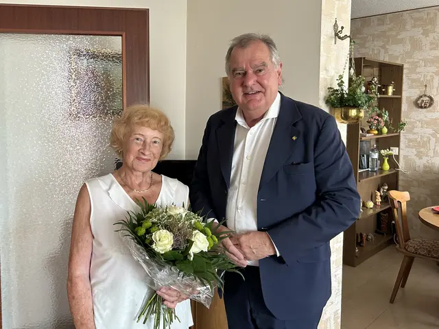 Dorisch Schifko feierte ihren 90. Geburtstag. | Foto: Stadt Wiener Neustadt/Weller
