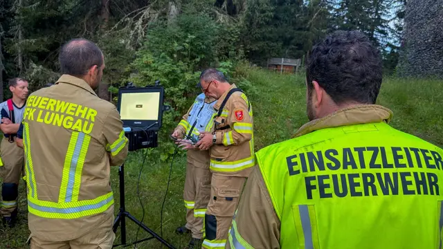 Beim Feuerwehreinsatz in Tamsweg-Seetal in den frühen Morgenstunden des 17. Juli 2026. Auch eine Drohneneinheit aus dem Pongau war im Einsatz. | Foto: BSBÖ OVI Keidel Thomas