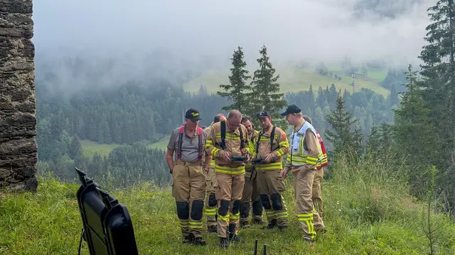 Beim Feuerwehreinsatz in Tamsweg-Seetal in den frühen Morgenstunden des 17. Juli 2026. Auch eine Drohneneinheit aus dem Pongau war im Einsatz. | Foto: BSBÖ OVI Keidel Thomas