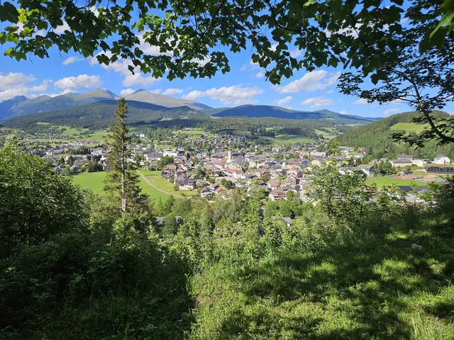 "Herrlicher Blick auf Tamsweg vom Leonhardsberg", beschreibt unsere Regionautin Juliane Lankmayer, die dieses Foto am 23. Juni 2026 mit unserer Online-Community geteilt hat. | Foto: Juliane Lankmayer