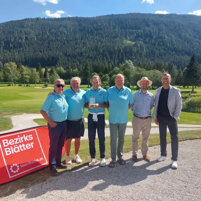 Mastersteam GC Salzburg mit – rechts – dem Clubmanager des GC Lungau und dem Präsidenten. | Foto: Sportwart SGV  Leonhard Höck
