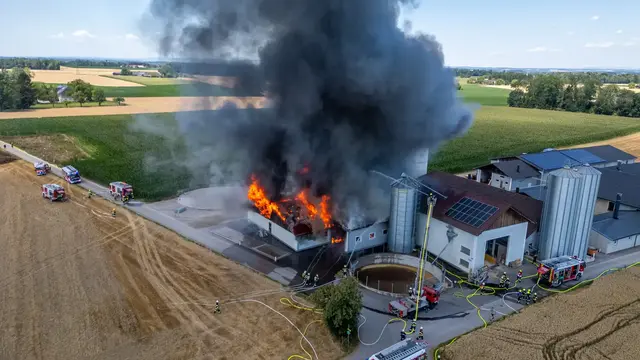 Das Stallgebäude des Schweinemastbetriebs steht in Fallen. | Foto: Team Fotokerschi/Werner Kerschbaummayr