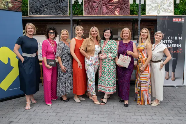 Daniela Lachmayr, Monika Herrnbauer-Thaler, Nicole Maria Mack, Claudia Haslinger, Ulrike Wright, Sybille Prähofer, Elke Dopetsberger, Kathrin Biringer, Elke Ehrenecker. | Foto: Sabine Starmayr