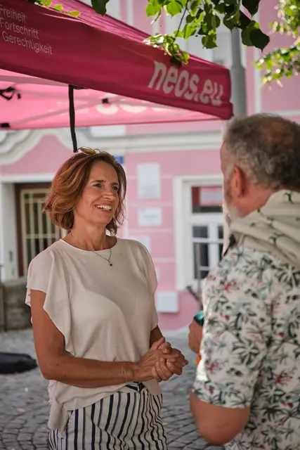 Die niederösterreichische Landessprecherin der NEOS Indra Collini war auch vor Ort.  | Foto: NEOS