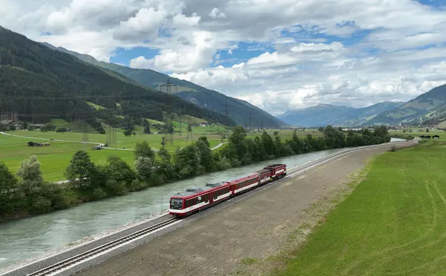 Die Pinzgauer Lokalbahn oder auch Pinzgaubahn im Juni 2024.  | Foto: Land Salzburg/Franz Neumayr