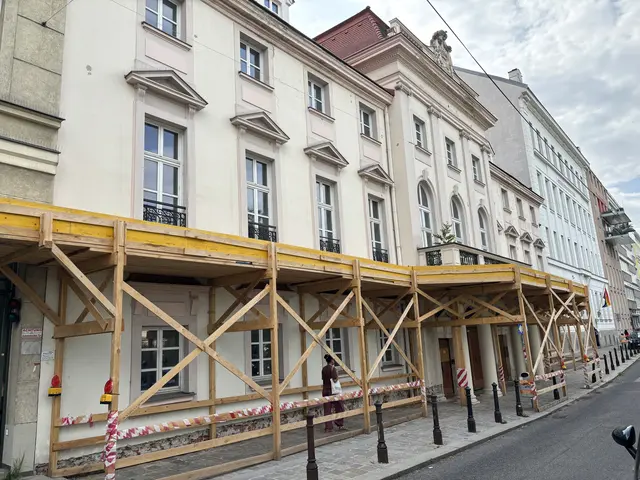 Die Suche nach einem neuen Nutungskonzept für das Palais läuft seit Jahren.  | Foto: Luca Arztmann/MeinBezirk