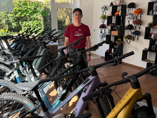 Gerald Kotzian tauschte den Schreibtisch gegen den Fahrradsattel und führt heute Gäste durch den Wienerwald.
 | Foto: GKMTB