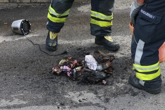 Das Feuer konnte rasch unter Kontrolle gebracht werden.  | Foto: laumat/Matthias Lauber