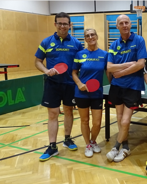Gebietsligaspieler/innen: v.l. Peter, Barbara und Karl | Foto: Heinz Leitgeb
