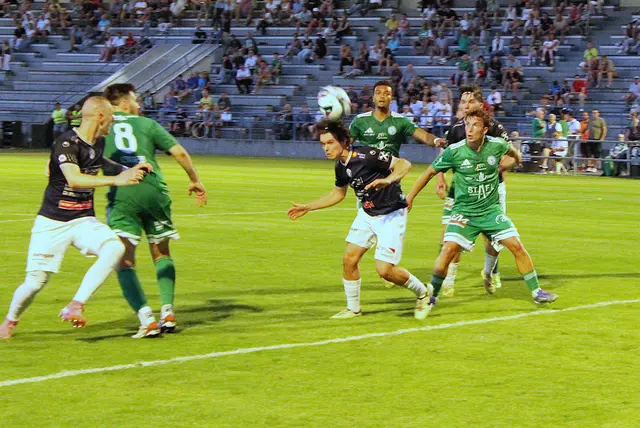 Johannes Polster köpft zum 2:1 Siegestor für SV Oberwart ein (79). | Foto: Peter Seper