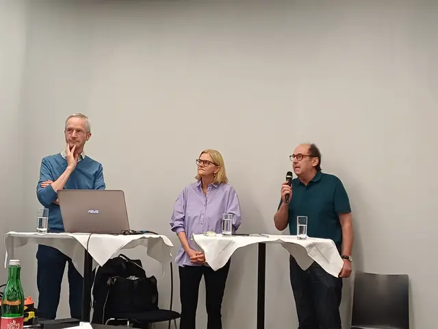 Die Vortragenden mit Helmut Pöll (Alpinarium Galtür) | Foto: Monika Hammerl
